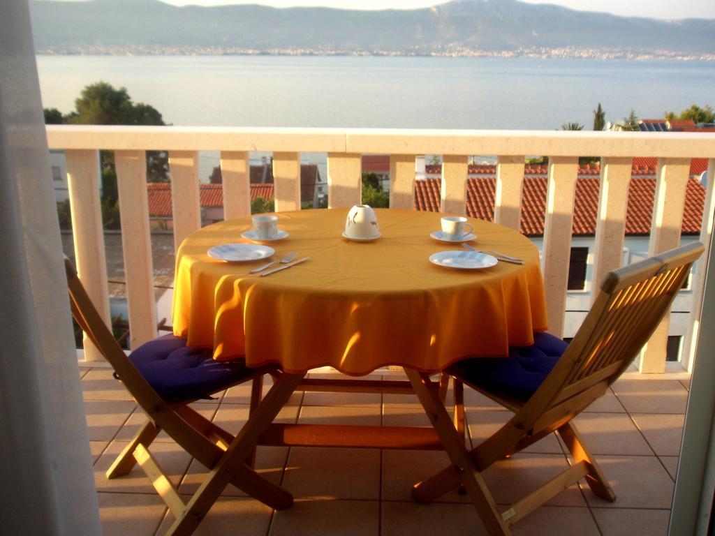 Apartments Romana Slatine Rum bild